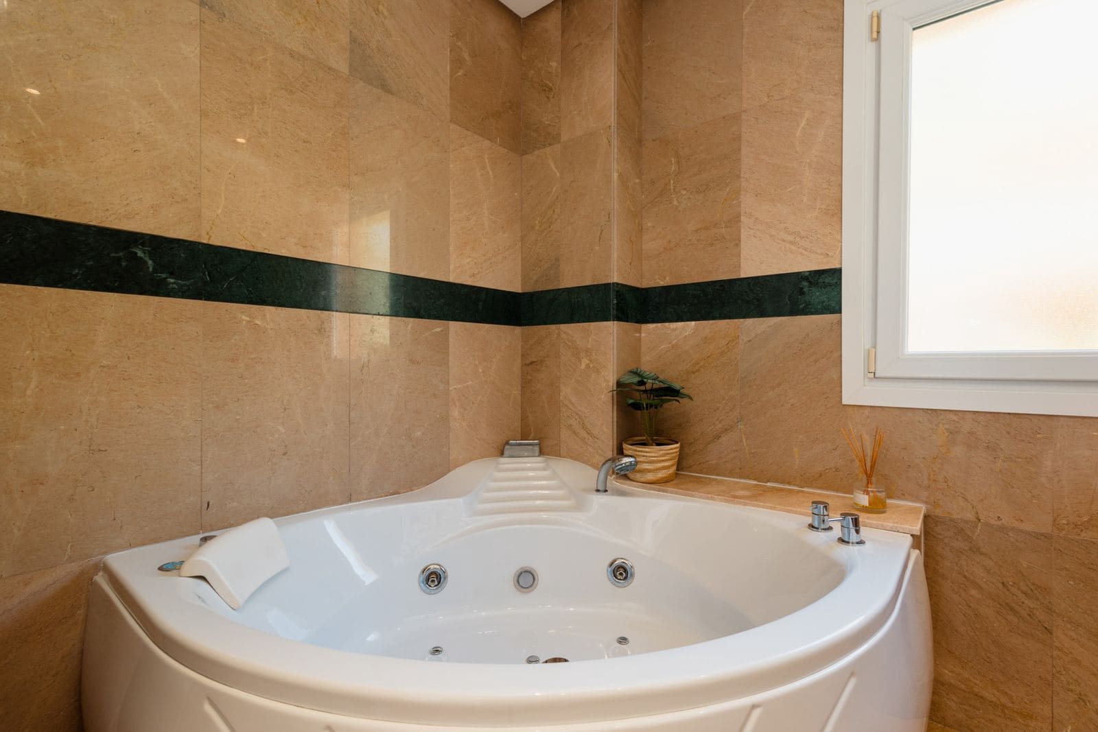 3 soveværelse Penthouse til salg i Nueva Andalucia - € 690.000 (Ref: 9677313)