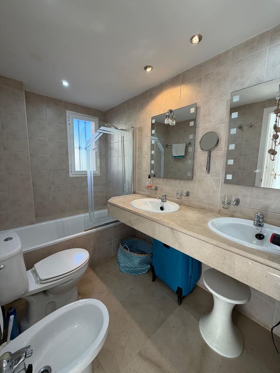 Ático de 3 habitaciones en Bahia de Casares en venta - 450.000 € (Ref: 9677314)