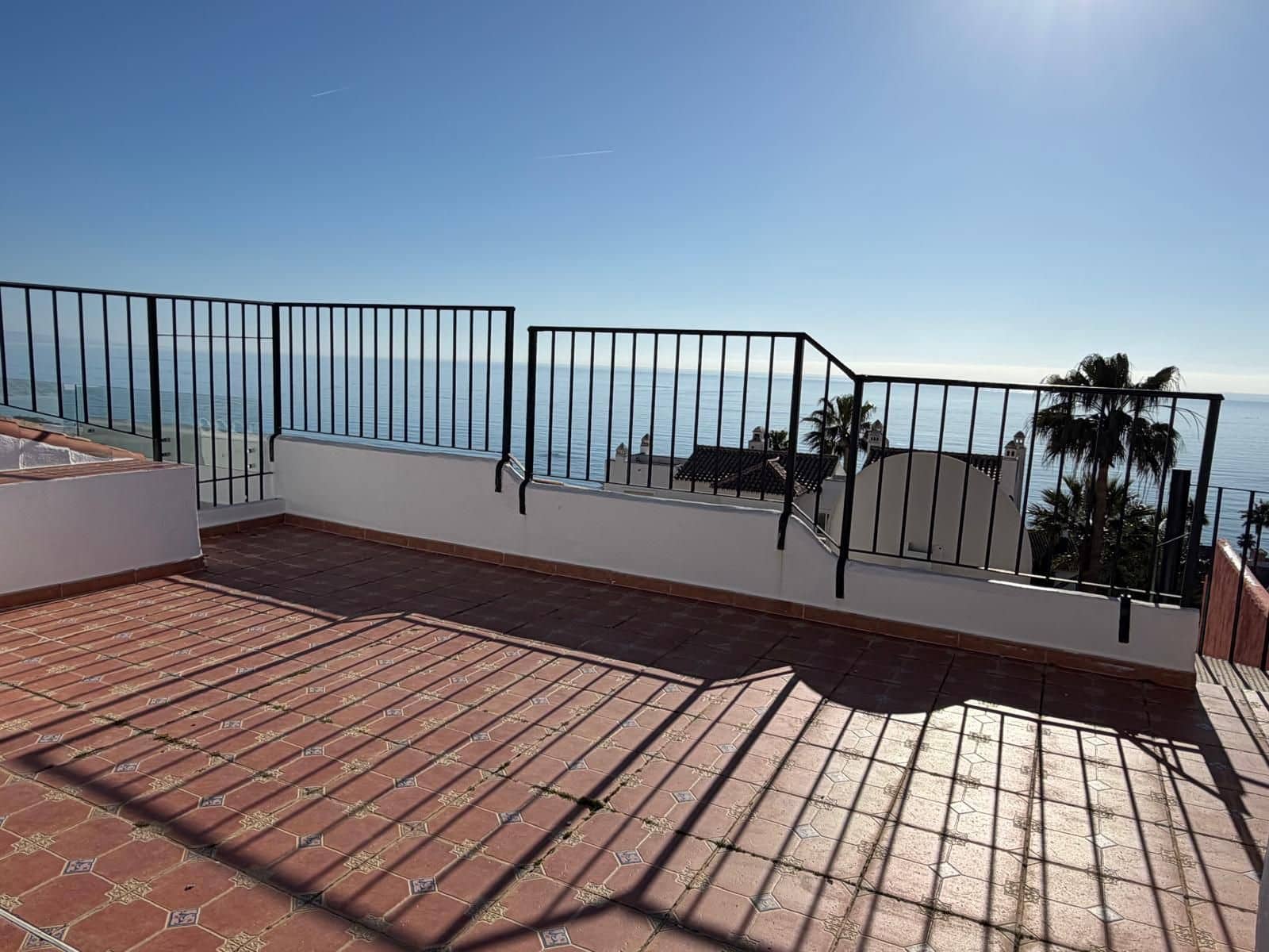 Ático de 3 habitaciones en Bahia de Casares en venta - 450.000 € (Ref: 9677314)