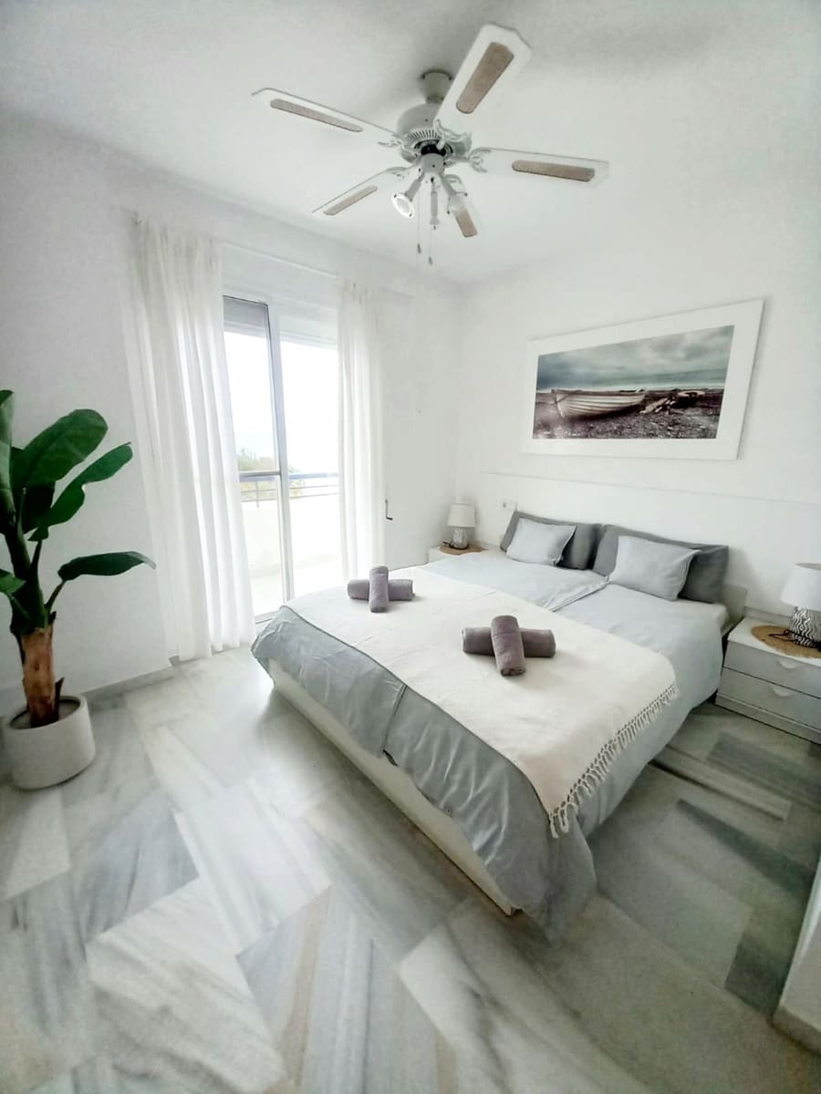 2 slaapkamer Penthouse te koop in Mijas Costa - € 495.000 (Ref: 9677317)