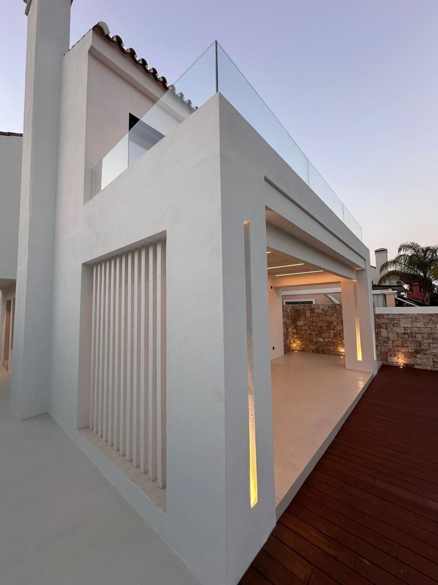 Chalet de 4 habitaciones en Costalita en venta - 1.495.000 € (Ref: 9694915)