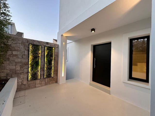 4 soveværelse Villa til salg i Costalita, Estepona - € 1.495.000 (Ref: 9694915)