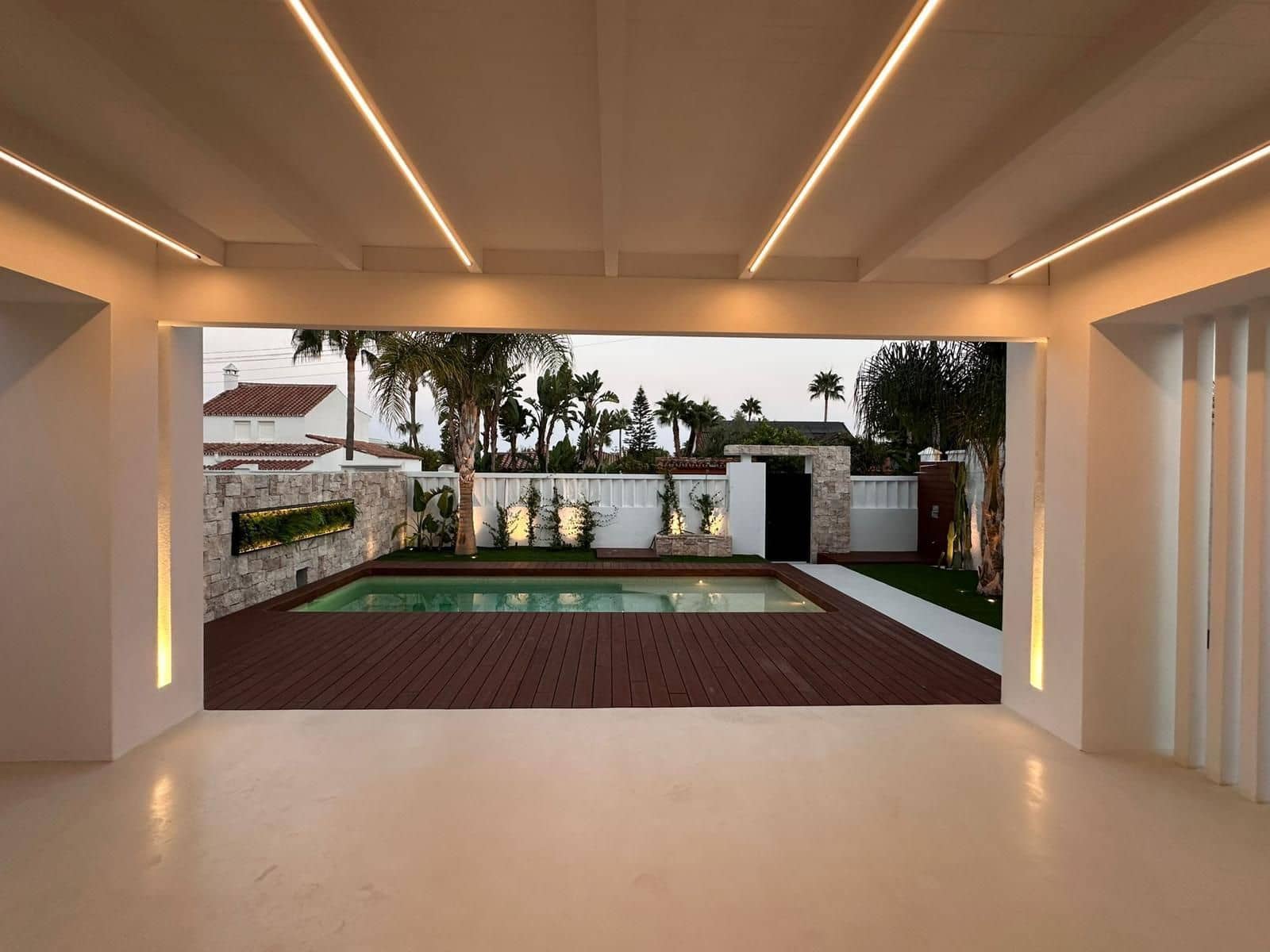 Chalet de 4 habitaciones en Costalita en venta - 1.495.000 € (Ref: 9694915)