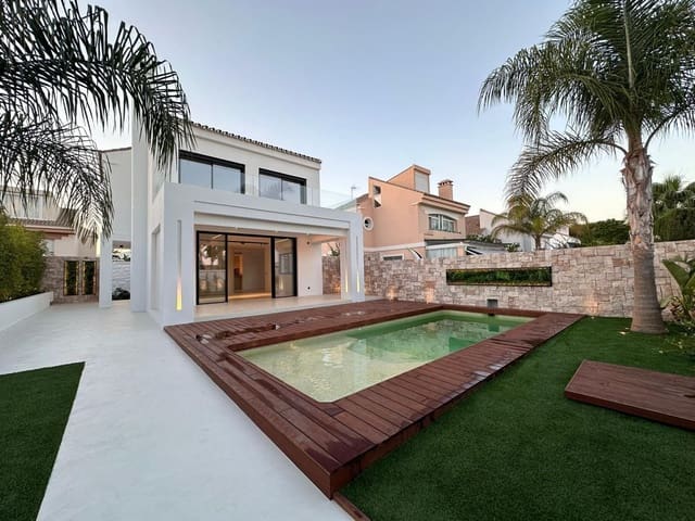 4 soveværelse Villa til salg i Costalita, Estepona - € 1.495.000 (Ref: 9694915)