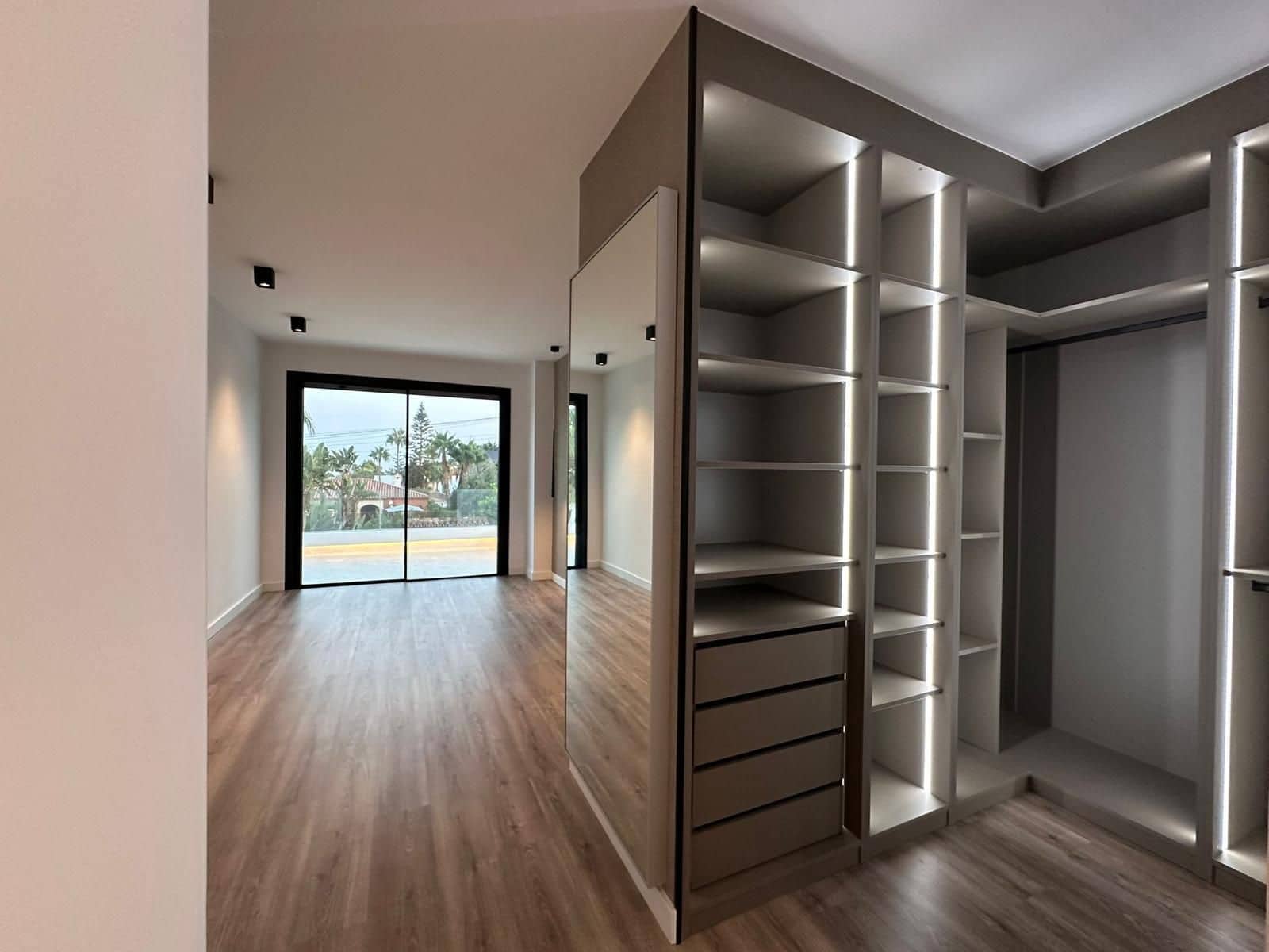 Chalet de 4 habitaciones en Costalita en venta - 1.495.000 € (Ref: 9694915)