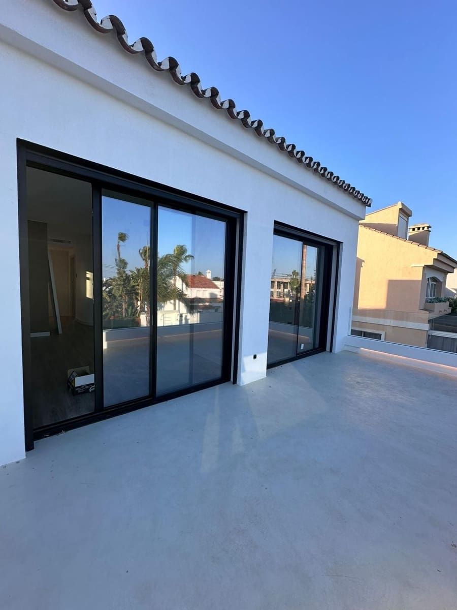 Chalet de 4 habitaciones en Costalita en venta - 1.495.000 € (Ref: 9694915)