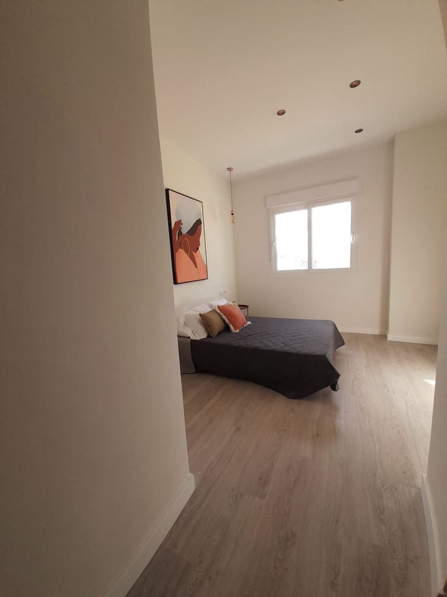 3 soveværelse Lejlighed til salg i Malaga by - € 485.000 (Ref: 9694919)