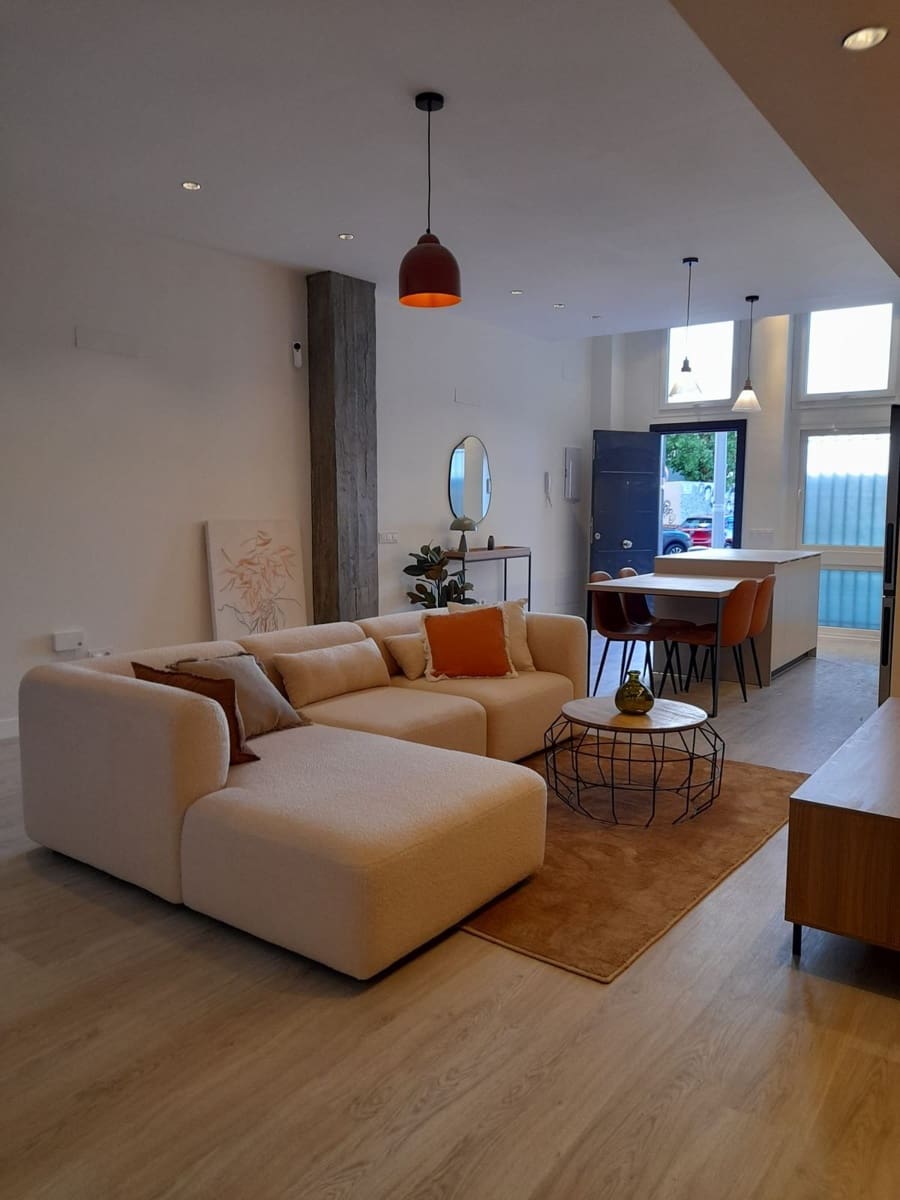 3 soveværelse Lejlighed til salg i Malaga by - € 485.000 (Ref: 9694919)