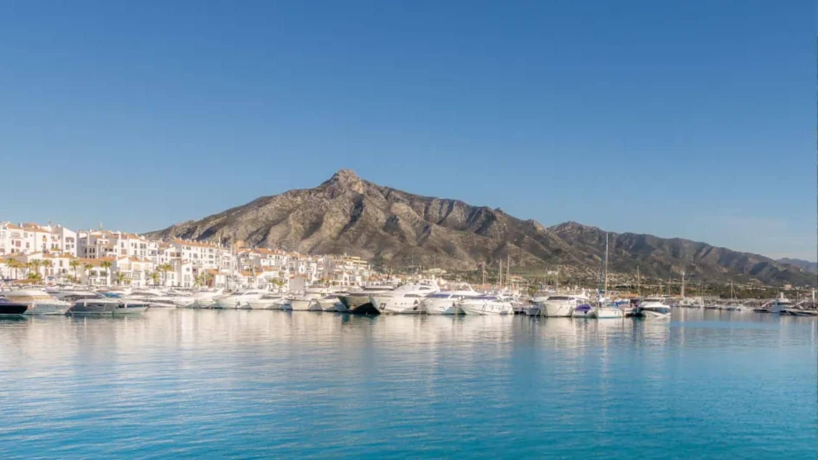 3 sypialnia Apartament na sprzedaż w Puerto Banus - 850 000 € (Ref: 9694920)