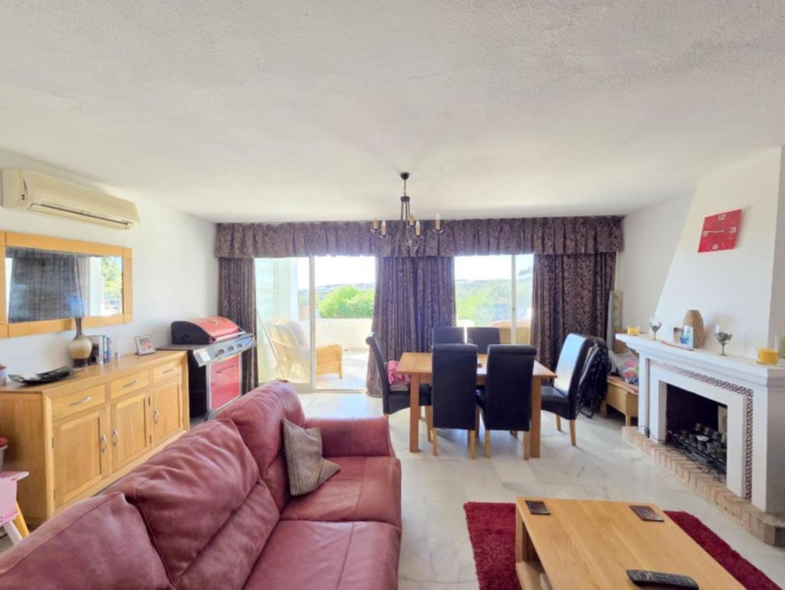 3 soveværelse Byhus til salg i La Duquesa / Puerto de la Duquesa - € 395.000 (Ref: 9694927)