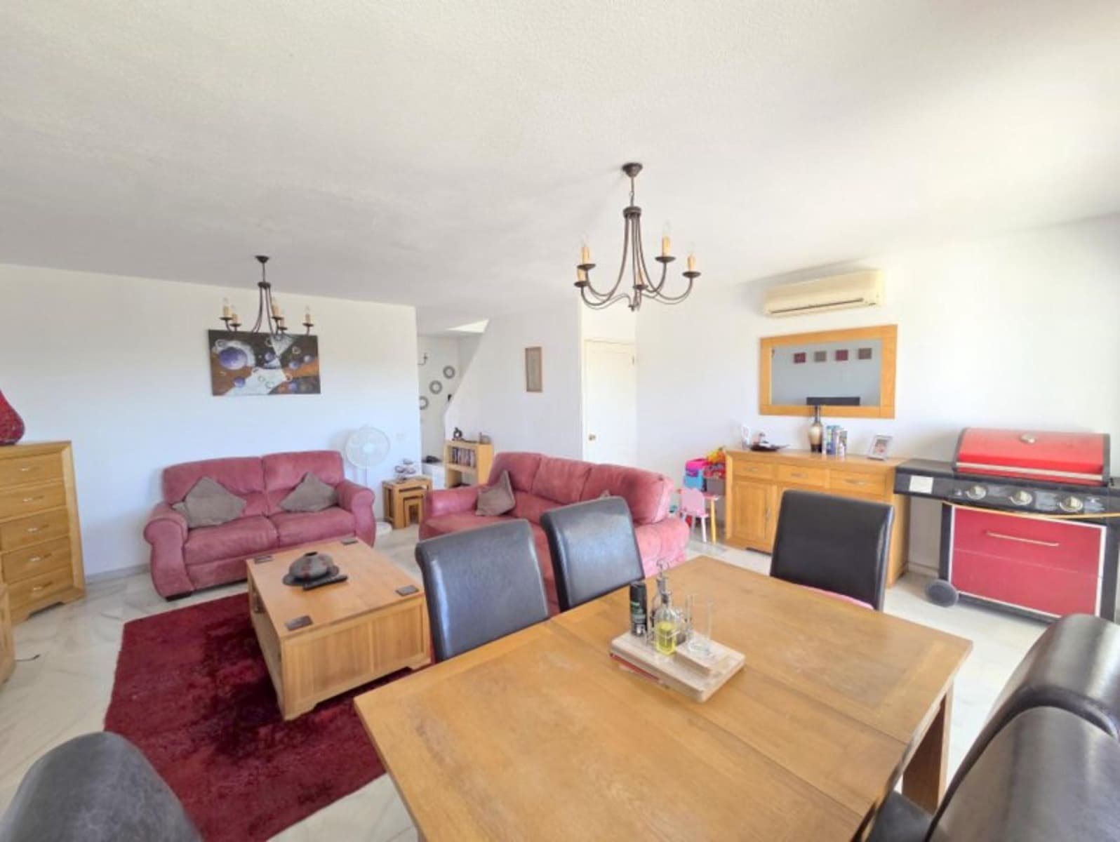 3 soveværelse Byhus til salg i La Duquesa / Puerto de la Duquesa - € 395.000 (Ref: 9694927)