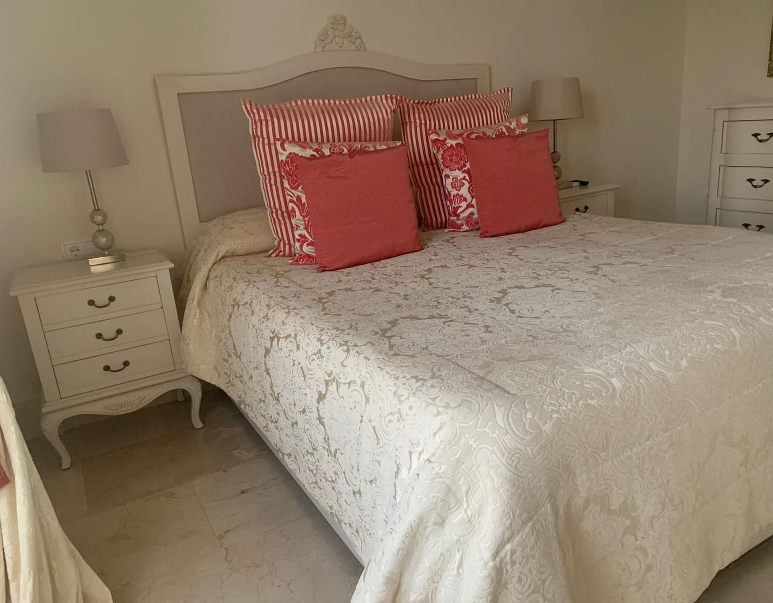 5 bedroom Villa for sale in San Roque - € 690,000 (Ref: 9694932)