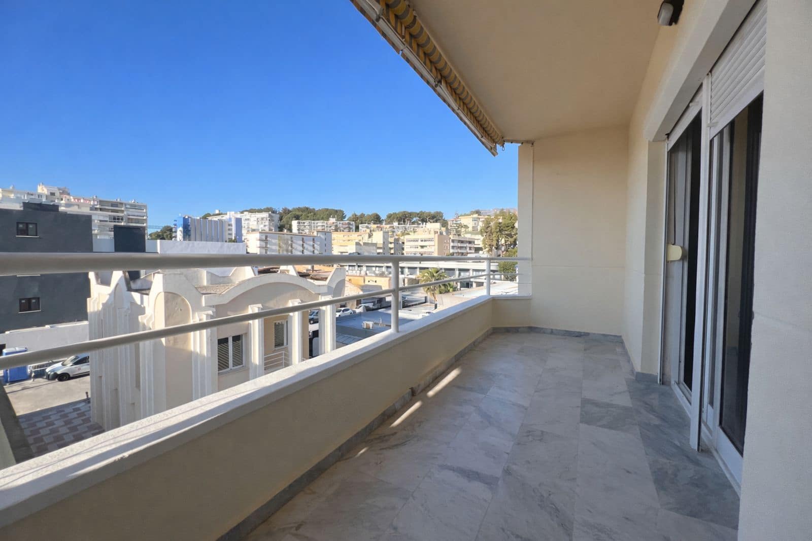 3 soveværelse Lejlighed til salg i Torremolinos - € 405.000 (Ref: 9694934)