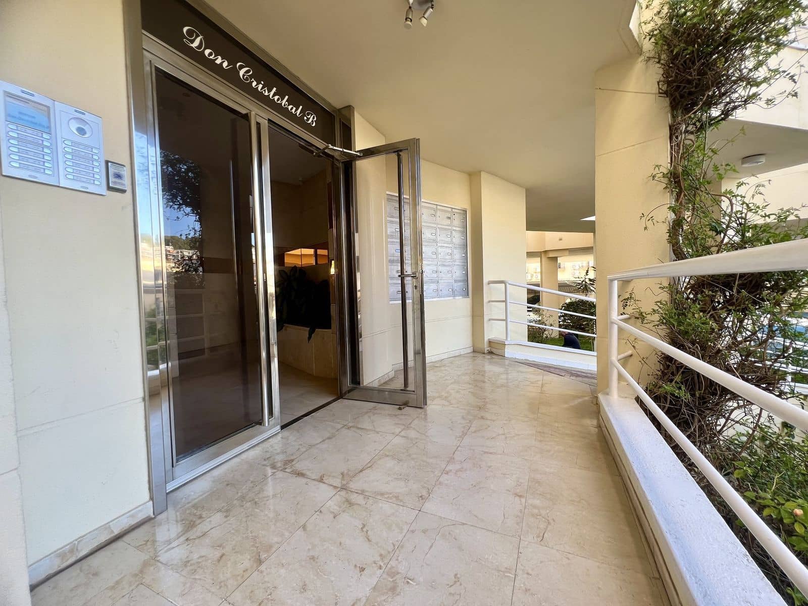 3 soveværelse Lejlighed til salg i Torremolinos - € 405.000 (Ref: 9694934)