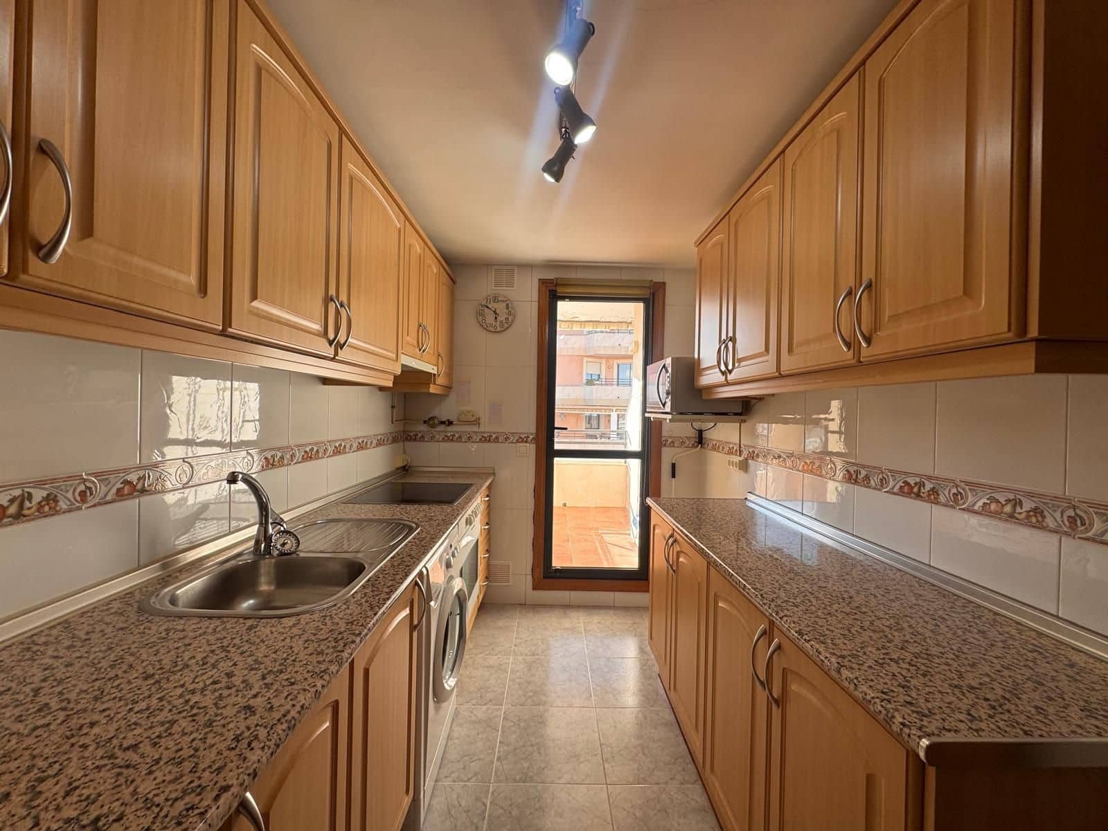 3 soveværelse Lejlighed til salg i Manilva - € 270.000 (Ref: 9694938)