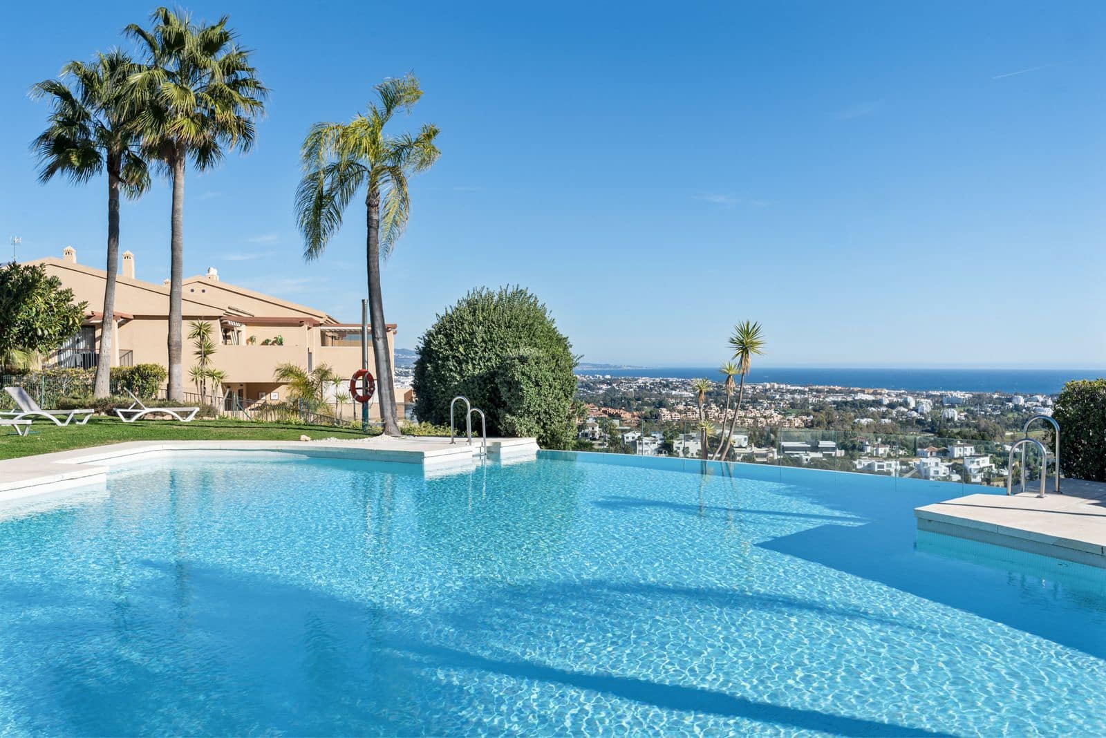 2 soverom Leilighet til salgs i Benahavis - € 499 900 (Ref: 9694944)