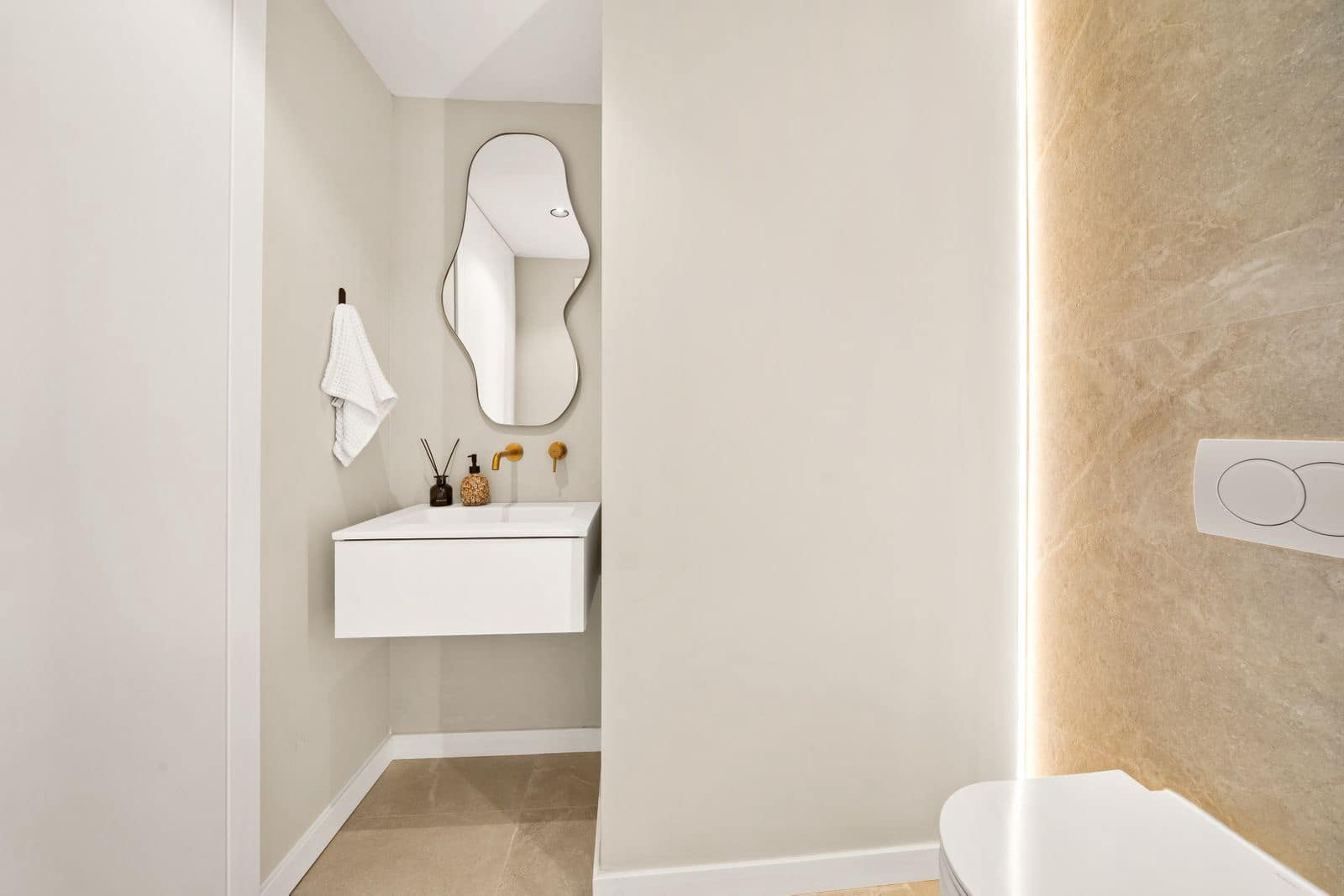 Apartamento de 3 habitaciones en La Quinta en venta - 899.000 € (Ref: 9694951)