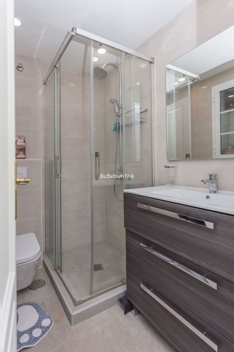 Casa de 4 habitaciones en Benalmádena en venta - 589.000 € (Ref: 9694955)