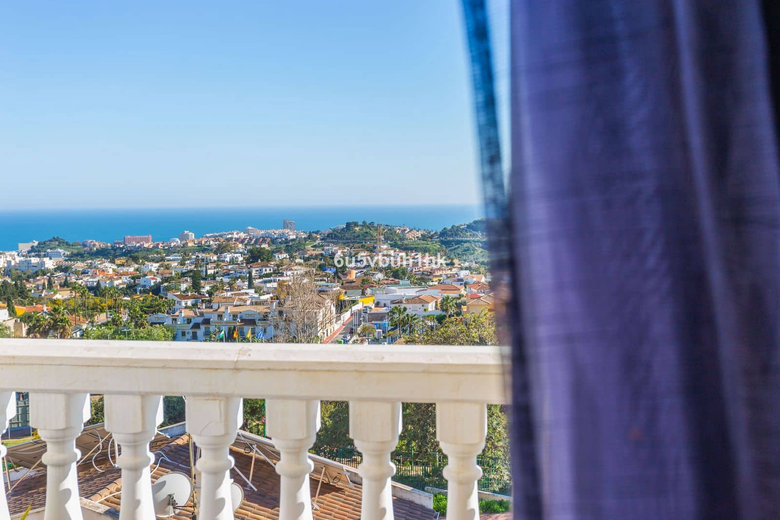 Casa de 4 habitaciones en Benalmádena en venta - 589.000 € (Ref: 9694955)