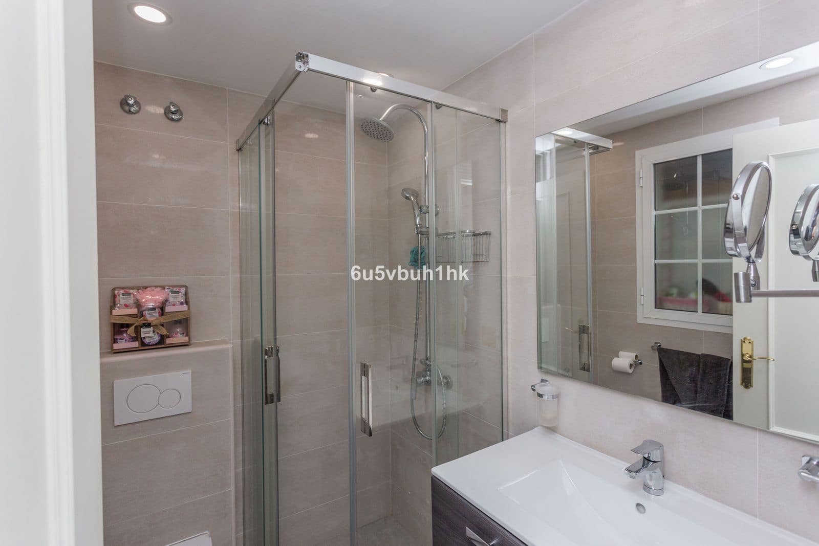 Casa de 4 habitaciones en Benalmádena en venta - 589.000 € (Ref: 9694955)