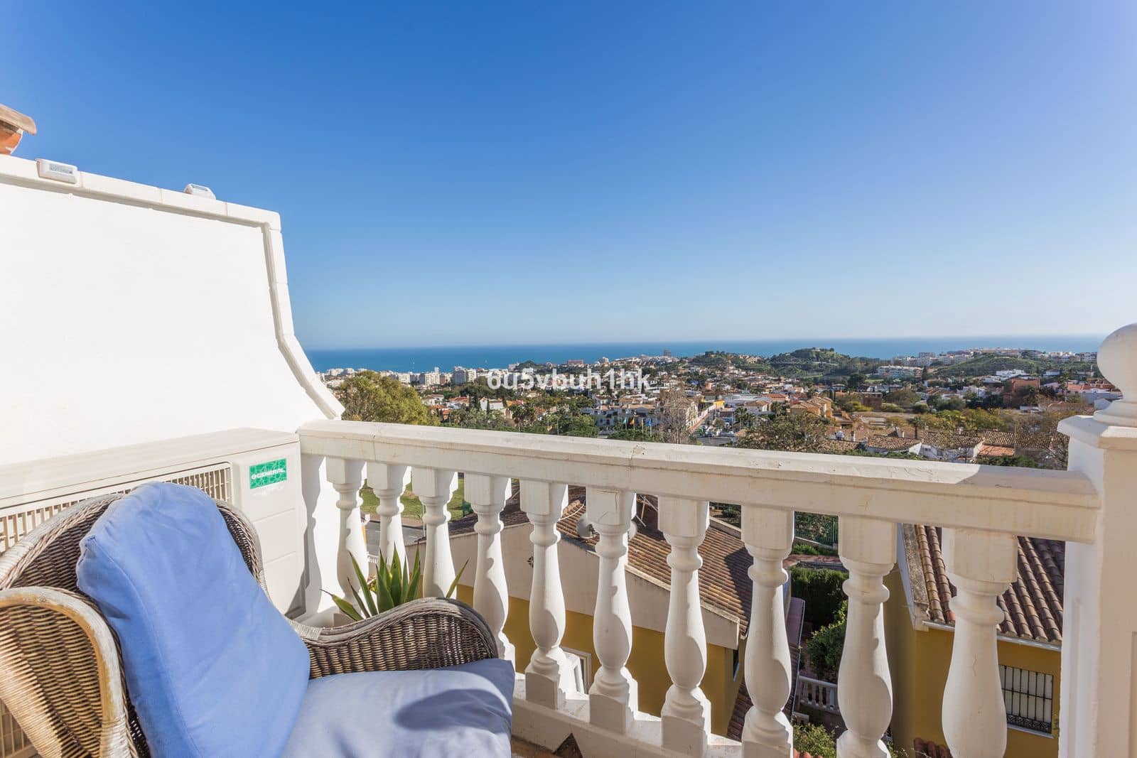 Casa de 4 habitaciones en Benalmádena en venta - 589.000 € (Ref: 9694955)