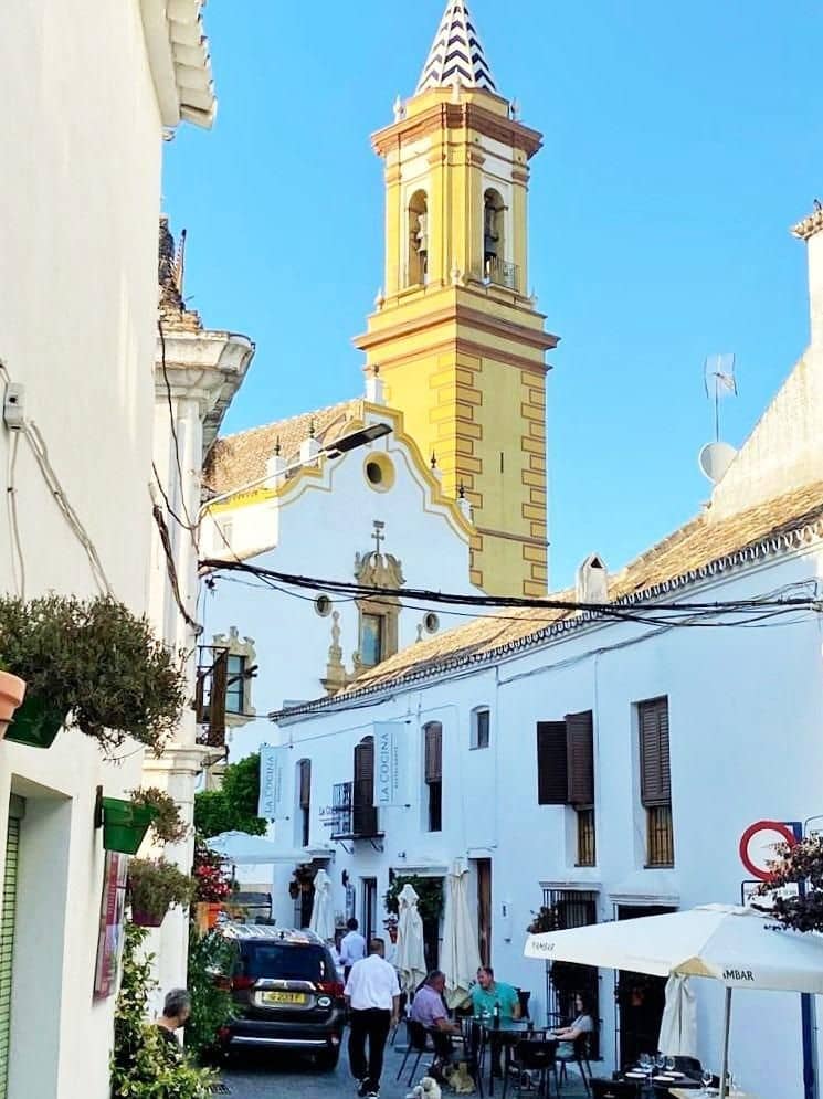 3 bedroom Apartment for sale in Estepona - € 414,000 (Ref: 9694956)