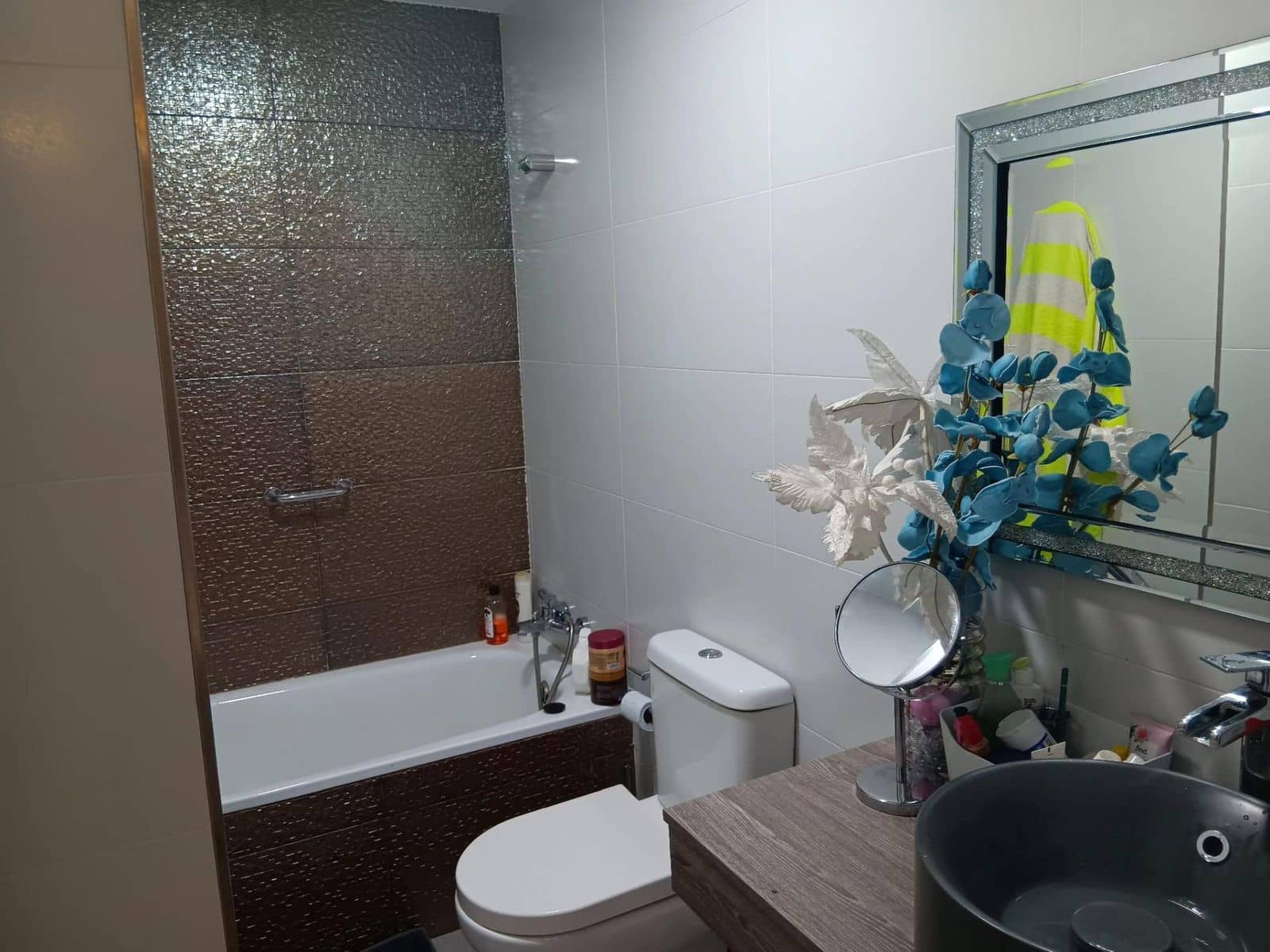 3 bedroom Apartment for sale in Estepona - € 414,000 (Ref: 9694956)