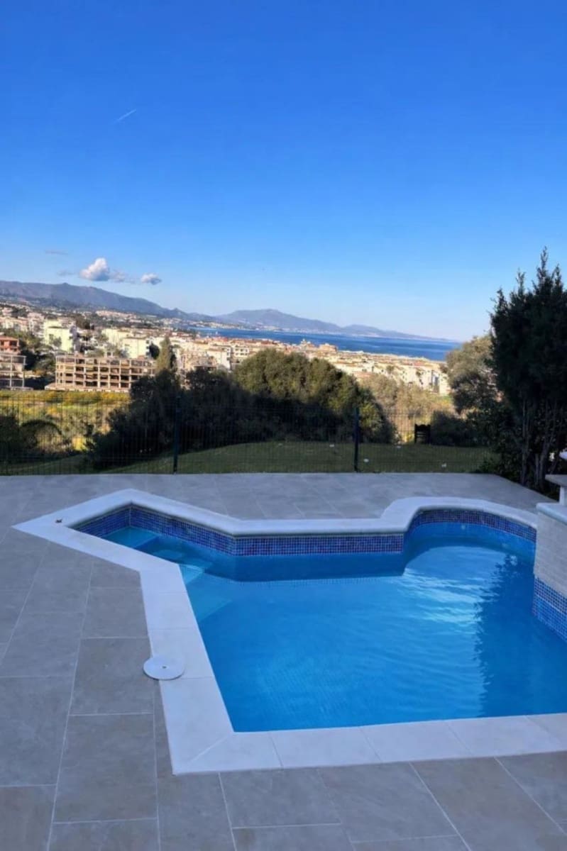 4 makuuhuone Huoneisto myytävänä paikassa Manilva - 460 000 € (Ref: 9694968)