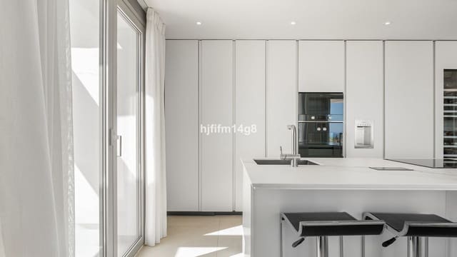 3 quarto Apartamento para venda em Nueva Andalucia, Marbella - 1 695 000 € (Ref: 9694975)