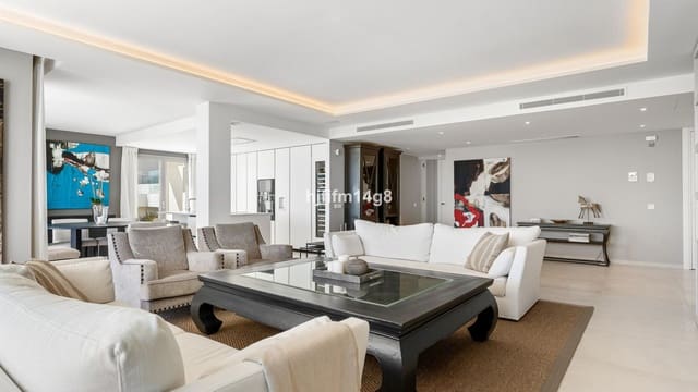 3 quarto Apartamento para venda em Nueva Andalucia, Marbella - 1 695 000 € (Ref: 9694975)