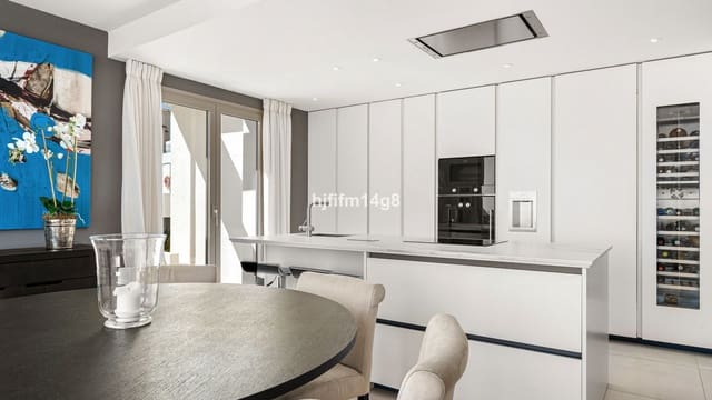 3 quarto Apartamento para venda em Nueva Andalucia, Marbella - 1 695 000 € (Ref: 9694975)