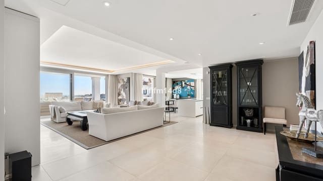 3 quarto Apartamento para venda em Nueva Andalucia, Marbella - 1 695 000 € (Ref: 9694975)