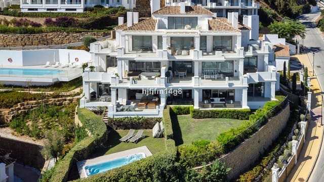 3 quarto Apartamento para venda em Nueva Andalucia, Marbella - 1 695 000 € (Ref: 9694975)