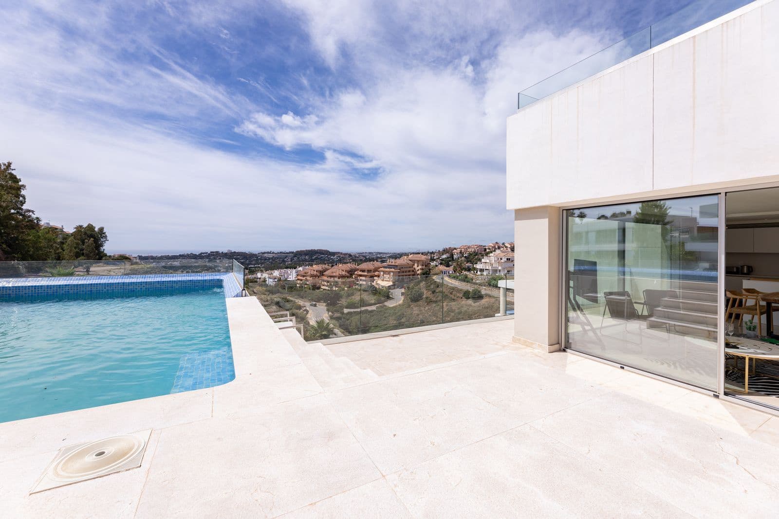 2 quarto Apartamento para venda em Nueva Andalucia - 775 000 € (Ref: 9694976)