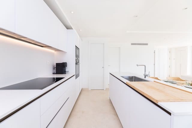 2 quarto Apartamento para venda em Nueva Andalucia, Marbella - 775 000 € (Ref: 9694976)