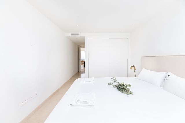 2 quarto Apartamento para venda em Nueva Andalucia, Marbella - 775 000 € (Ref: 9694976)