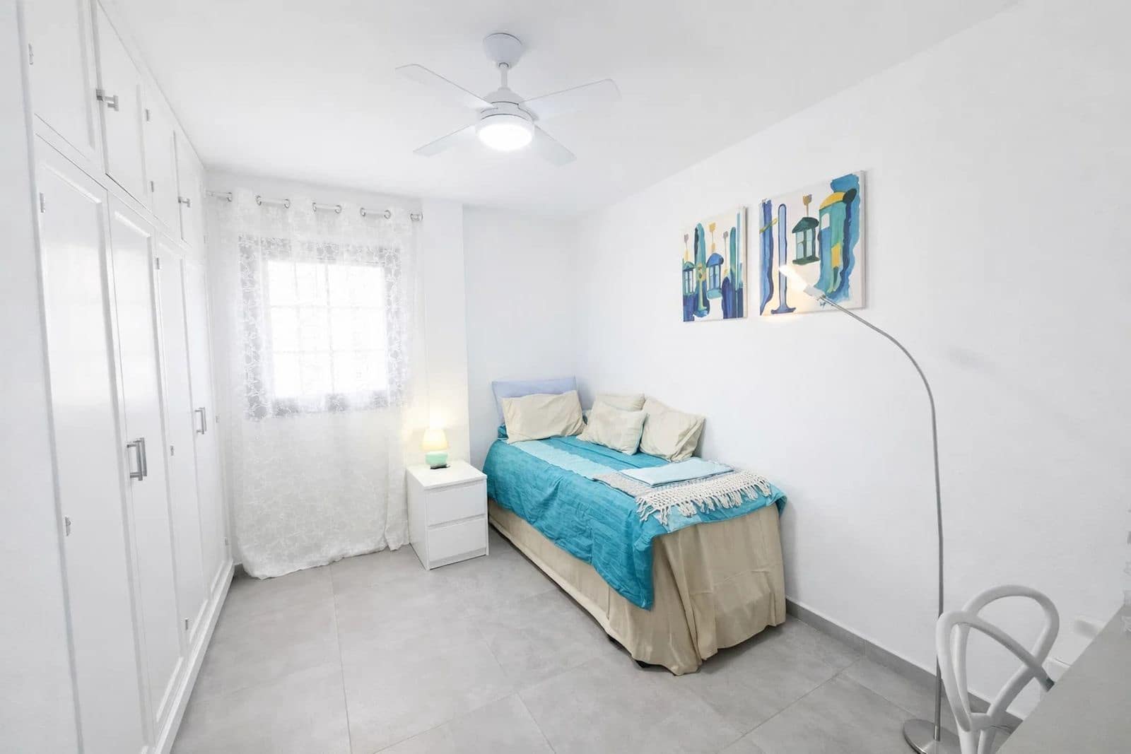 Apartamento de 2 habitaciones en La Duquesa / Puerto de la Duquesa en venta - 310.000 € (Ref: 9694977)