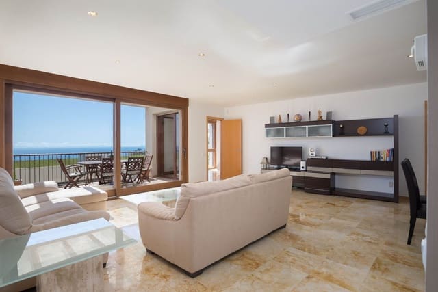 3 soverom Leilighet til salgs i Los Monteros, Marbella - € 579 000 (Ref: 9694994)