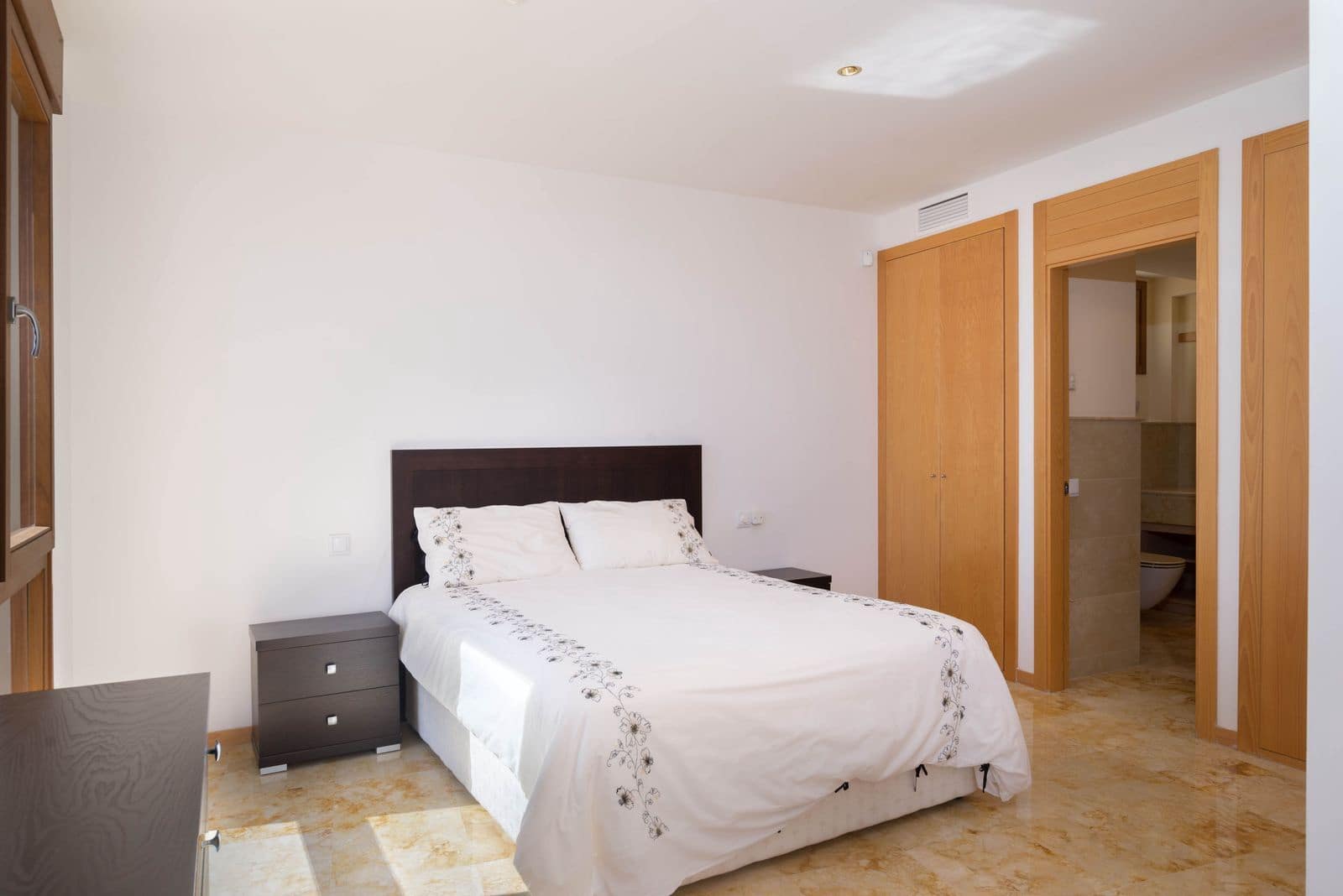 3 Zimmer Apartment zu verkaufen in Los Monteros - 579.000 € (Ref: 9694994)