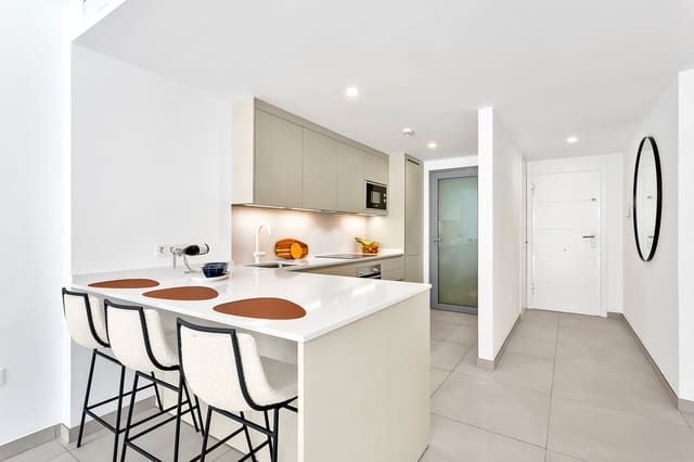 Apartamento de 2 habitaciones en Elviria, Marbella en venta - 634.900 € (Ref: 9694999)