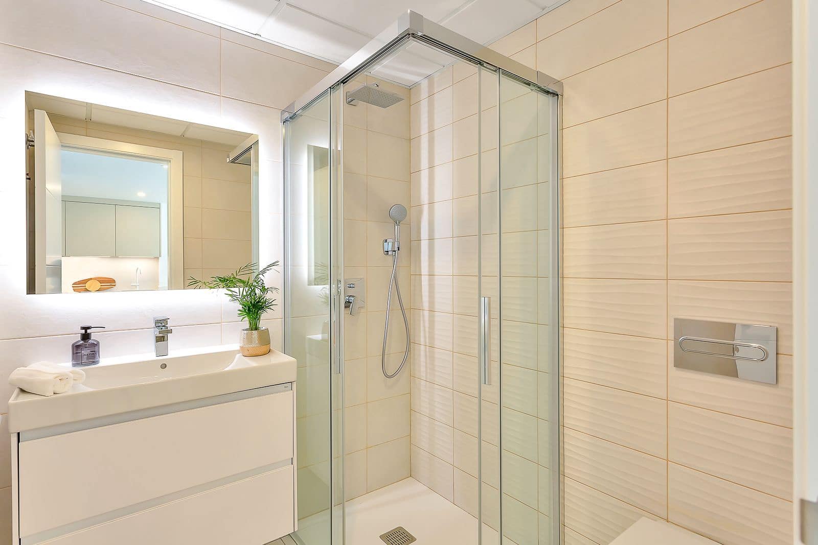 Apartamento de 2 habitaciones en Elviria en venta - 634.900 € (Ref: 9694999)