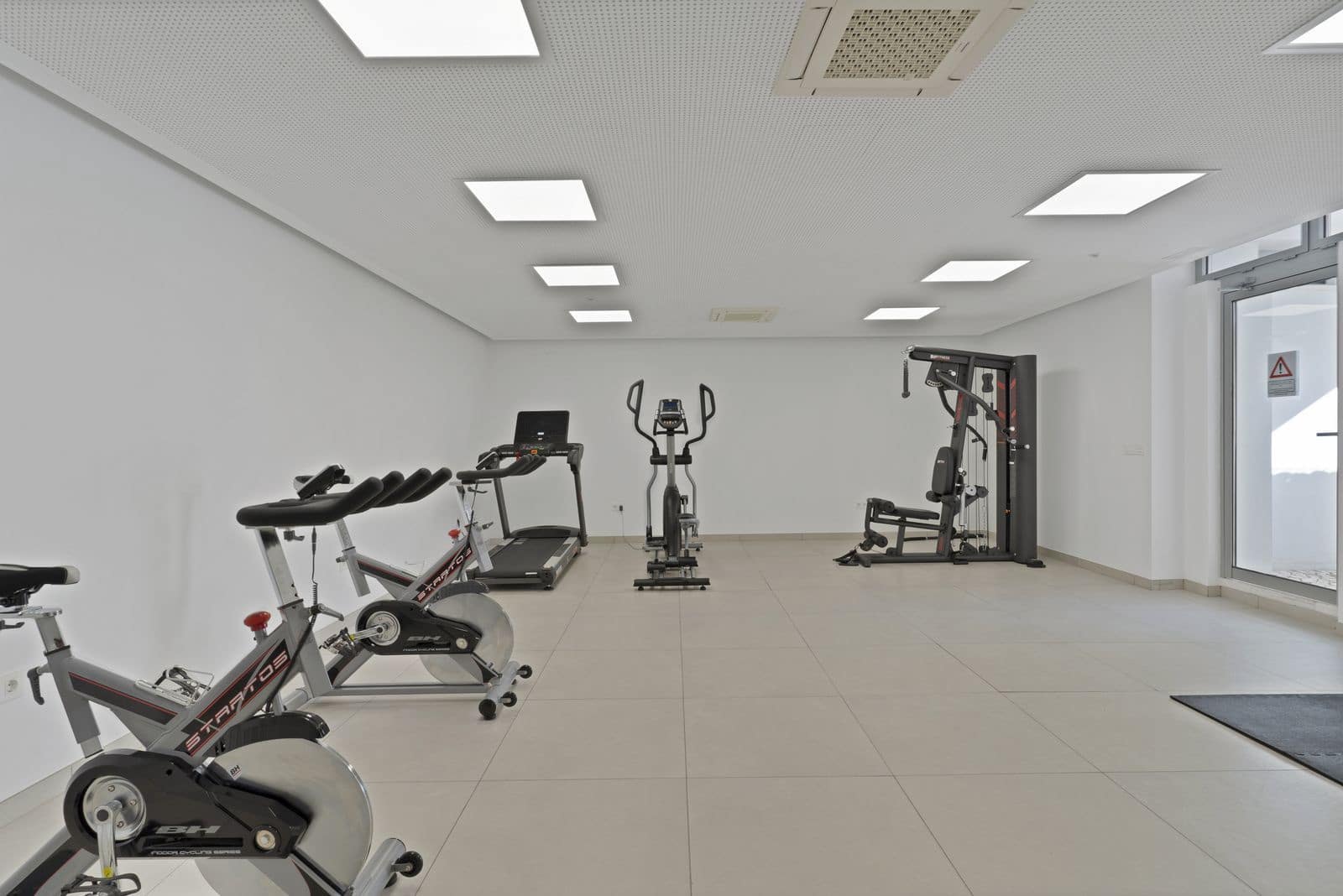 Apartamento de 2 habitaciones en Elviria en venta - 634.900 € (Ref: 9694999)