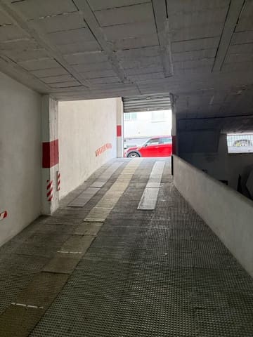 Garage for sale in San Pedro de Alcantara, Marbella - € 250,000 (Ref: 9695003)