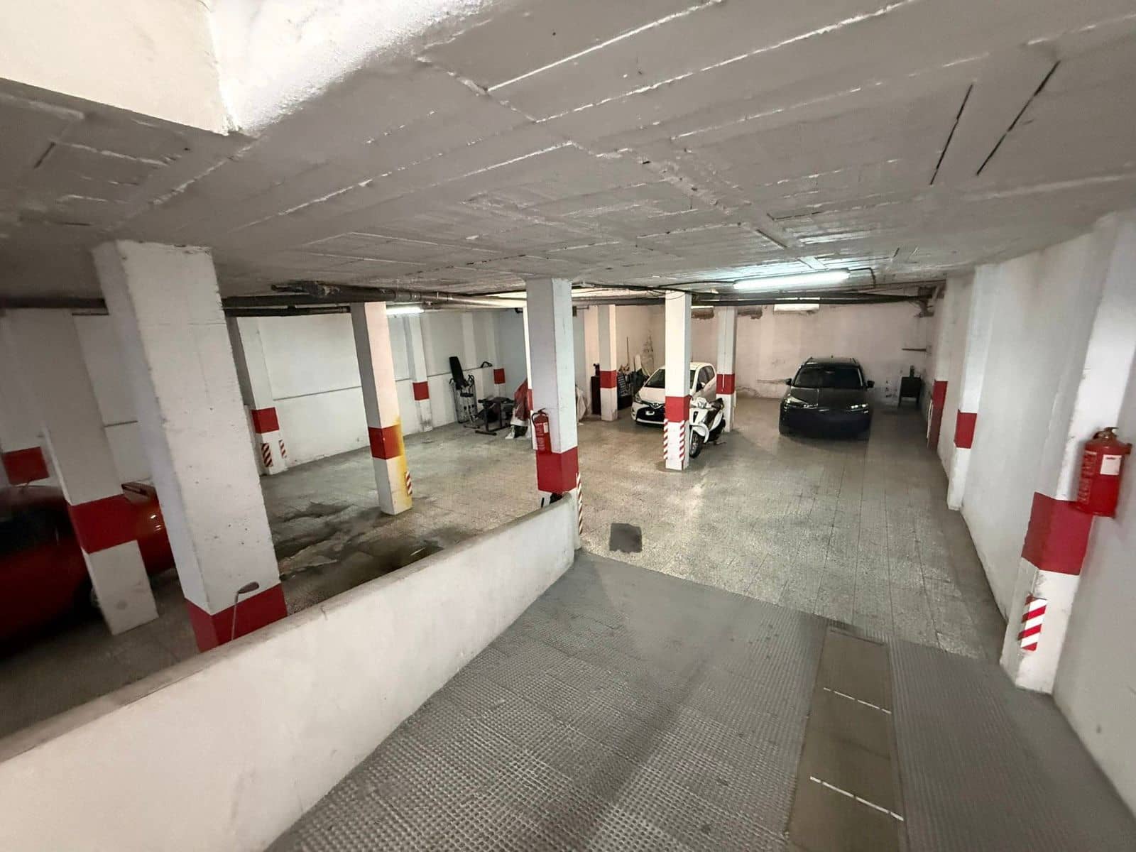 Garage for sale in San Pedro de Alcantara - € 250,000 (Ref: 9695003)