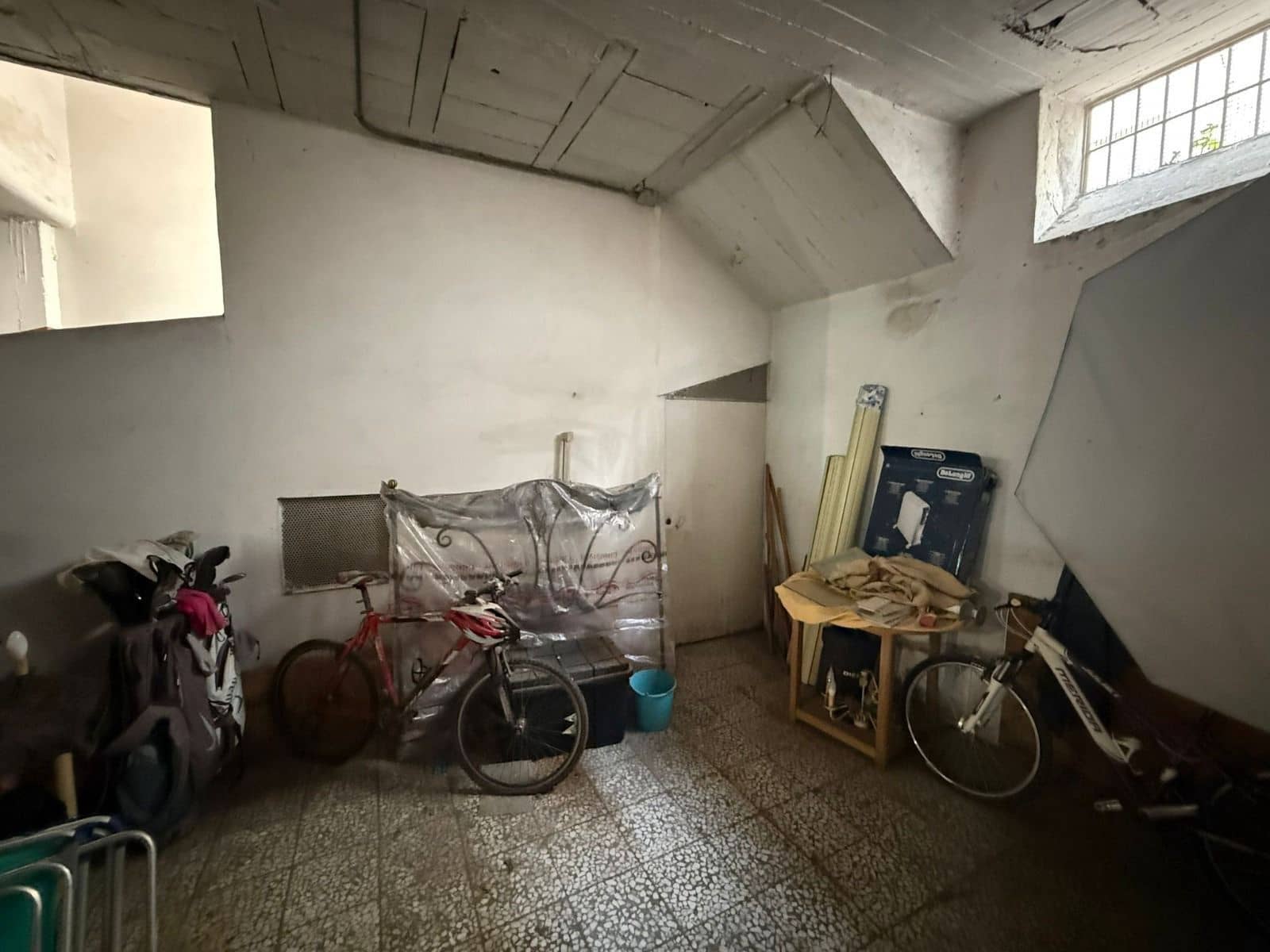 Garage for sale in San Pedro de Alcantara - € 250,000 (Ref: 9695003)