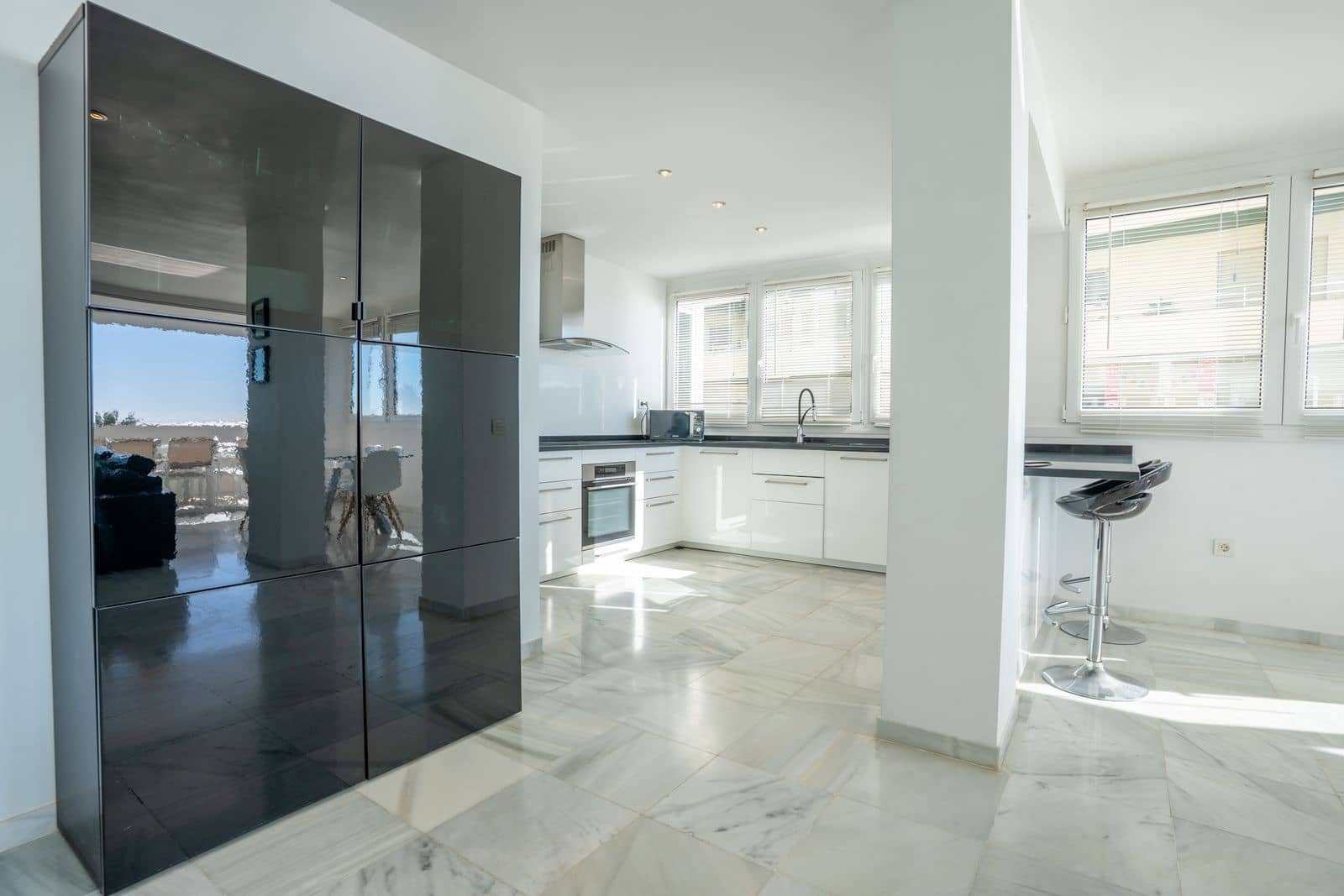 3 slaapkamer Appartement te koop in Marbella - € 1.425.000 (Ref: 9695008)