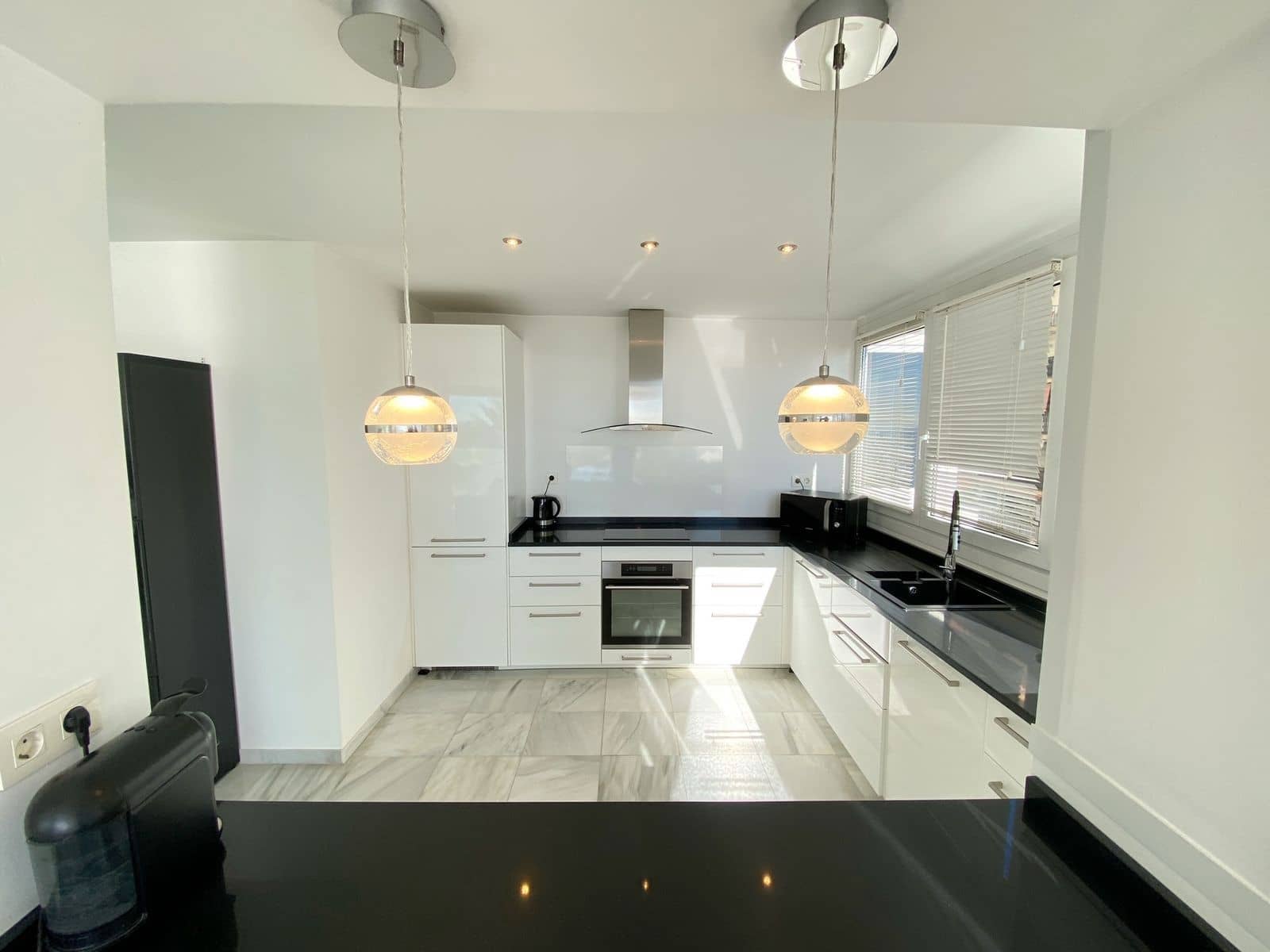 3 slaapkamer Appartement te koop in Marbella - € 1.425.000 (Ref: 9695008)