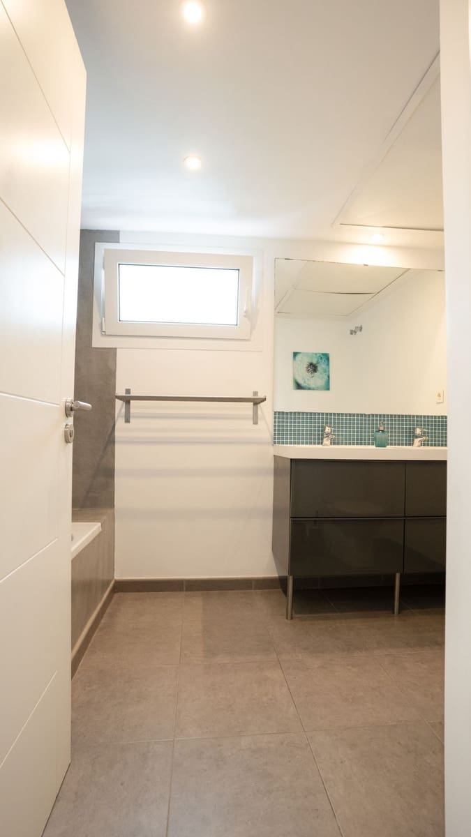 3 slaapkamer Appartement te koop in Marbella - € 1.425.000 (Ref: 9695008)