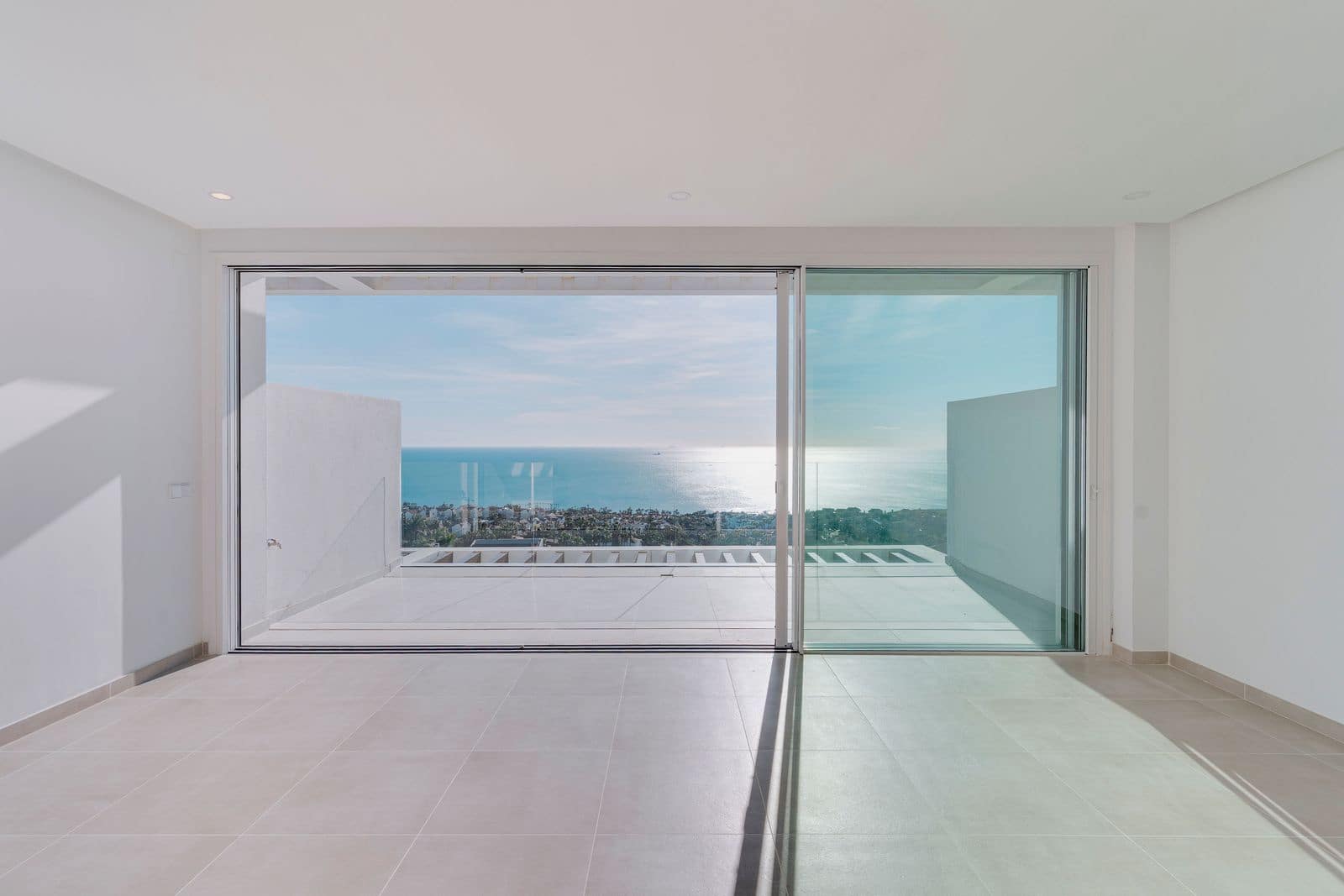 2 bedroom Apartment for sale in La Alcaidesa - € 525,000 (Ref: 9695012)