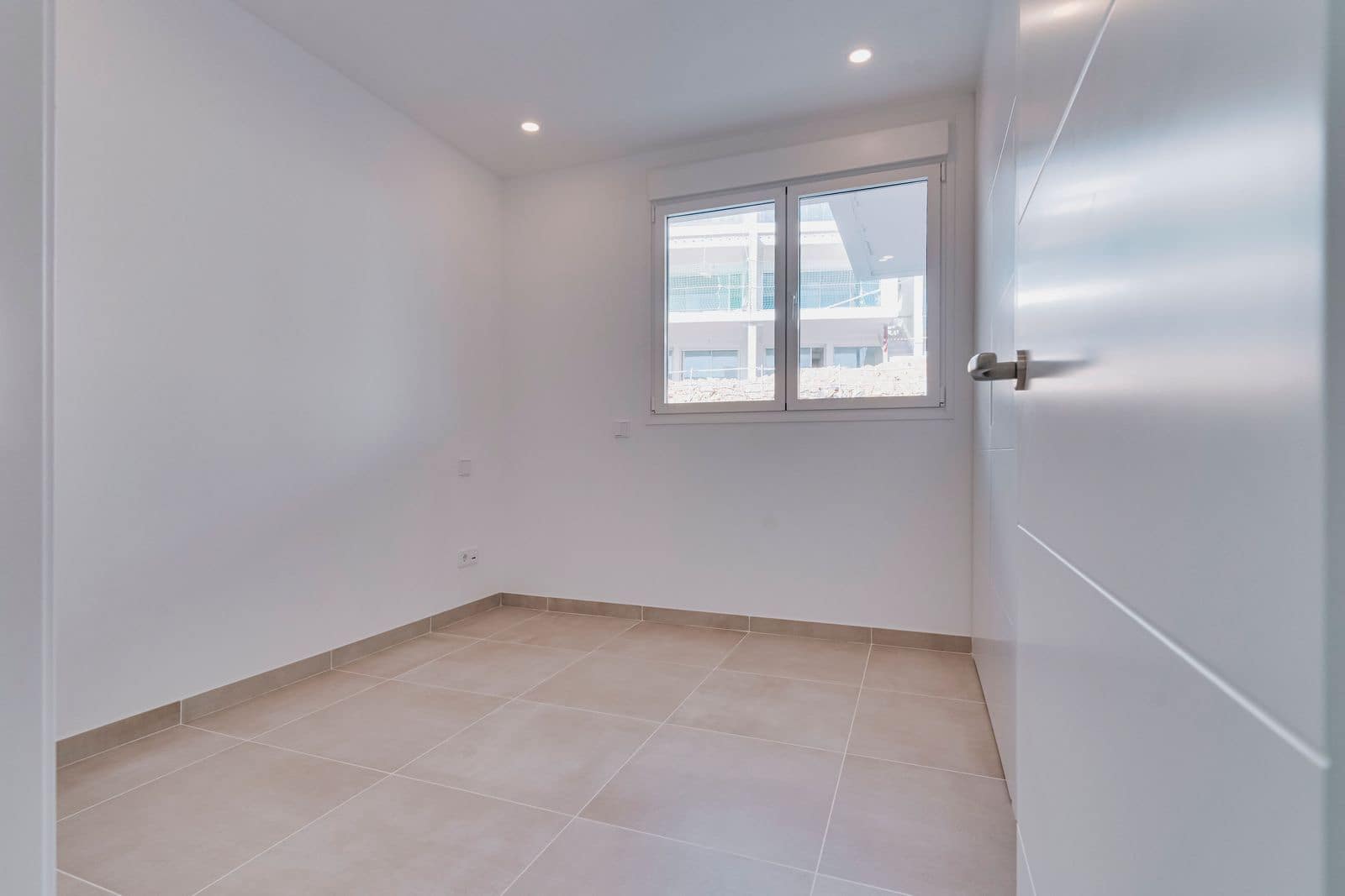 2 bedroom Apartment for sale in La Alcaidesa - € 525,000 (Ref: 9695012)